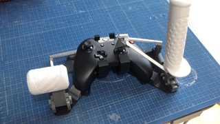 Cómo convertir tu mando de Xbox en un joystick para volar con piezas impresas en 3D